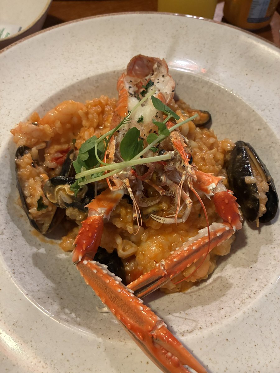 Niven and Lord Mac tweet media