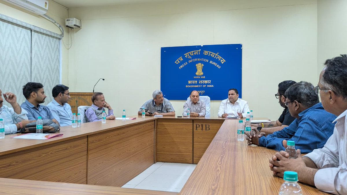 PIBChandigarh's tweet image. प्रतिनिधिमंडल ने PIB के जयपुर कार्यालय के कार्यों की समीक्षा की तथा मीडिया समन्वय और सरकारी योजनाओं के प्रभावी प्रसार पर चर्चा की।

#PublicCommunication #MediaOutreach