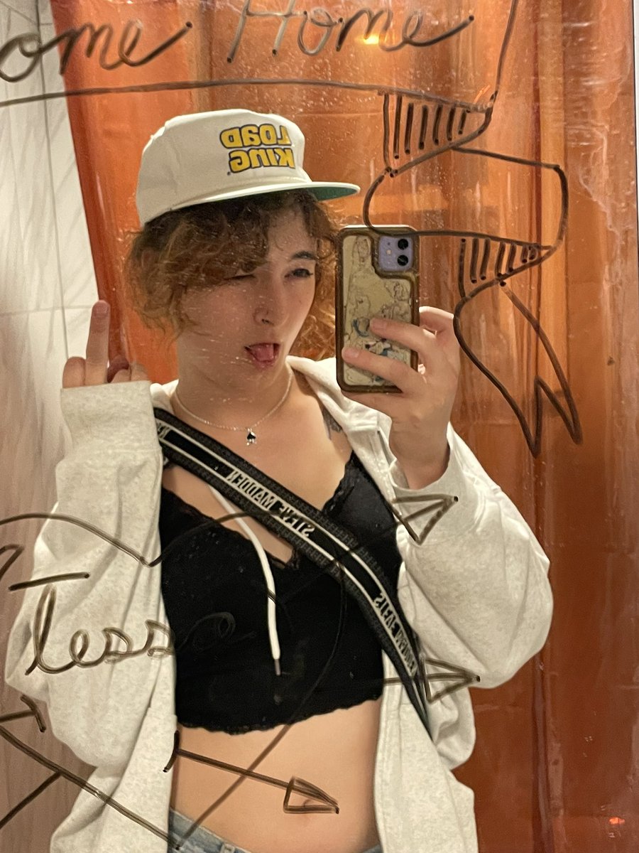 Babybloodbjorn tweet media