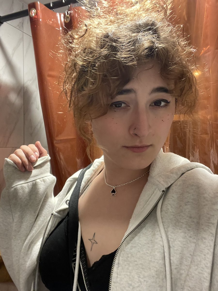 Babybloodbjorn tweet media