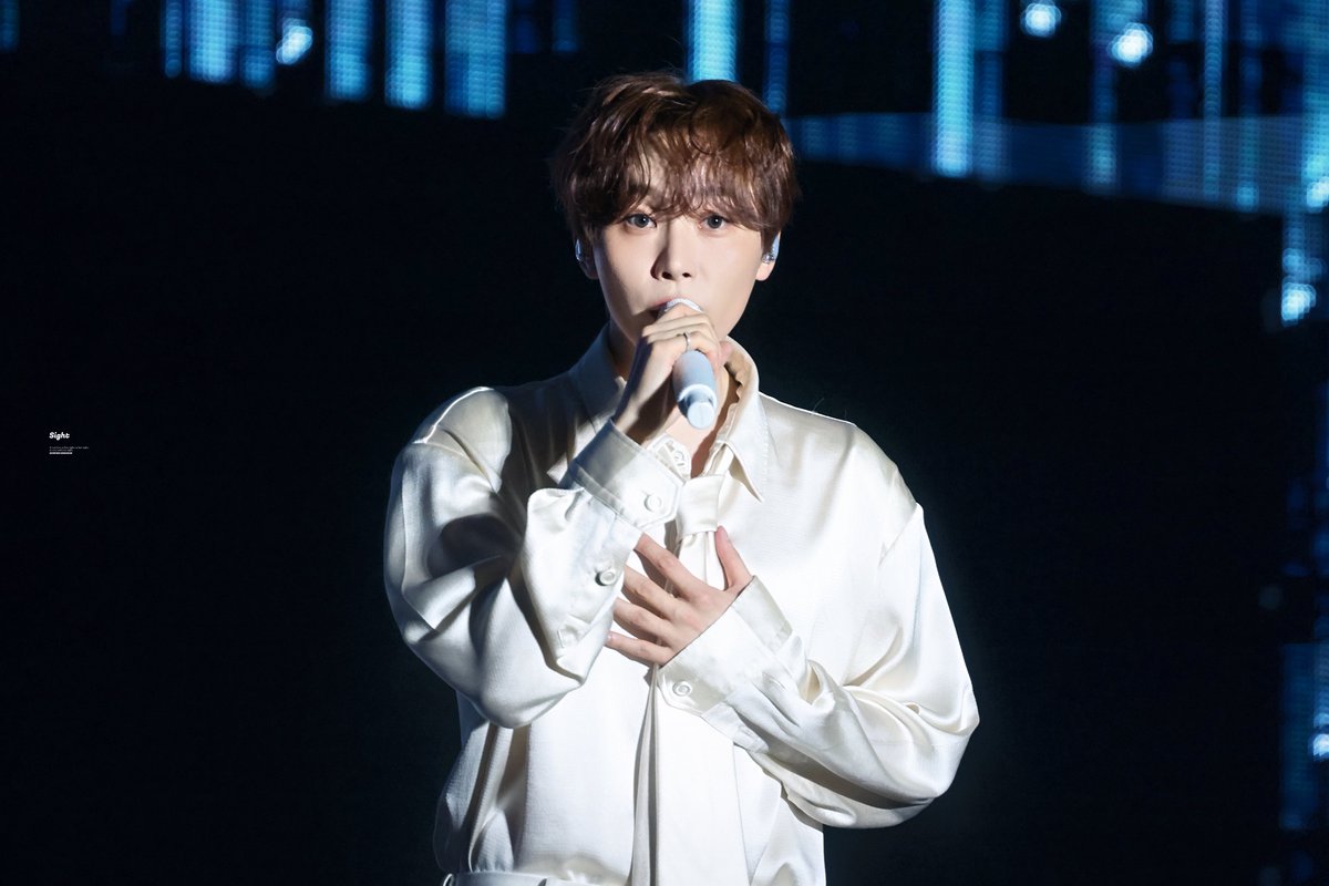 𝑠𝑖𝑔ℎ𝑡 tweet media