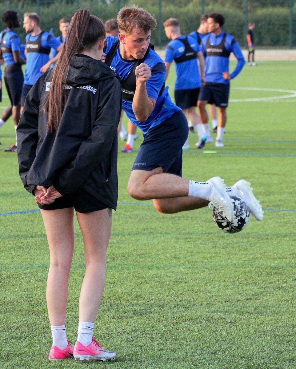 Chippenham Town FC tweet media