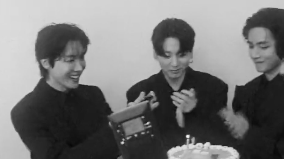 everythingoes ⊙⊝⊜ tweet media