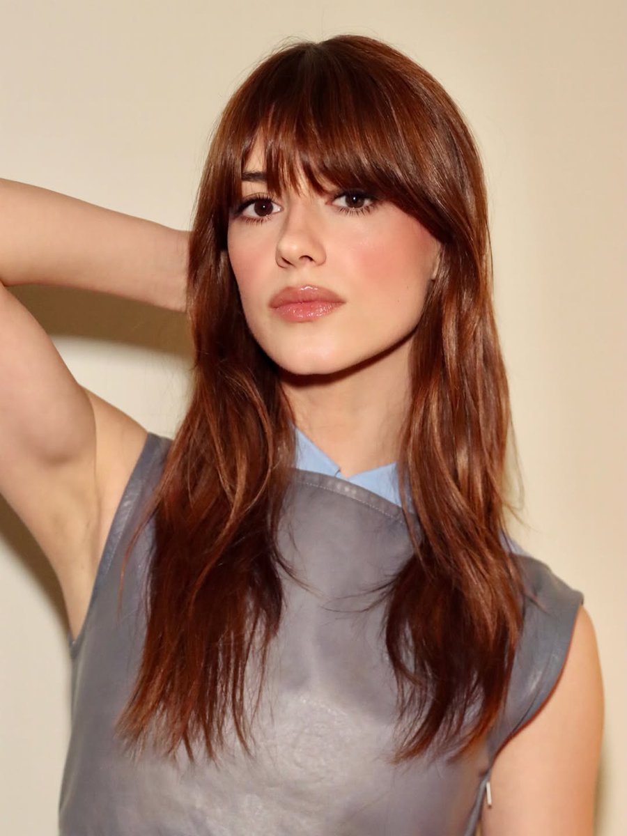 Daisy Edgar-Jones Updates tweet media