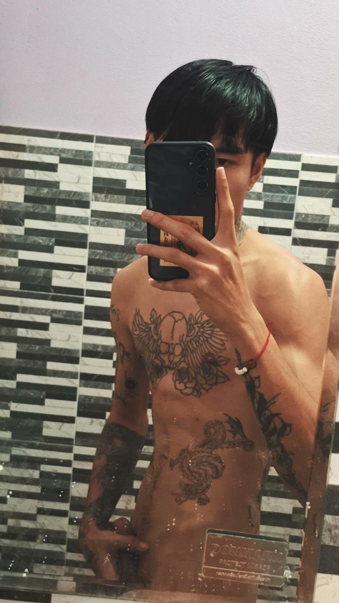 Bomb cnx tweet media