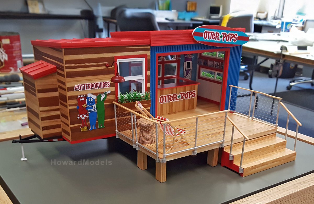 HowardModels's tweet photo. Otter-Pops at the beach trailer. A silly model. https://t.co/aQsoW16eEX