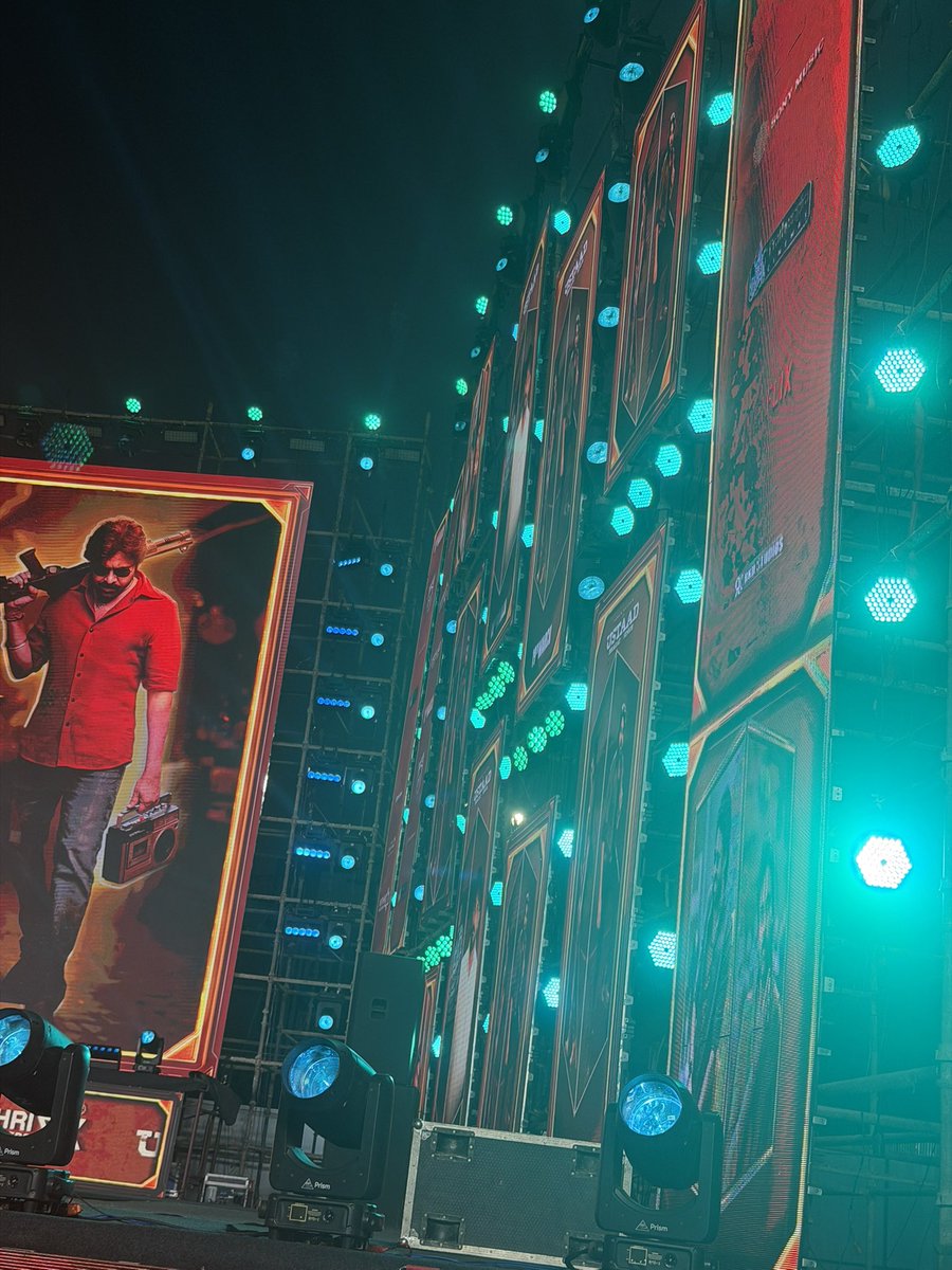 TV9Telugu's tweet image. 🚨 LIVE | Ustaad Bhagat Singh Pre-Release Event

Power Star Pawan Kalyan fans’ celebrations reach the next level at the grand pre-release event of Ustaad Bhagat Singh! 🔥

Watch the LIVE event here!
youtu.be/42IF-7MKI5w

#UstaadBhagatSingh #PawanKalyan #DSP #TV9Live