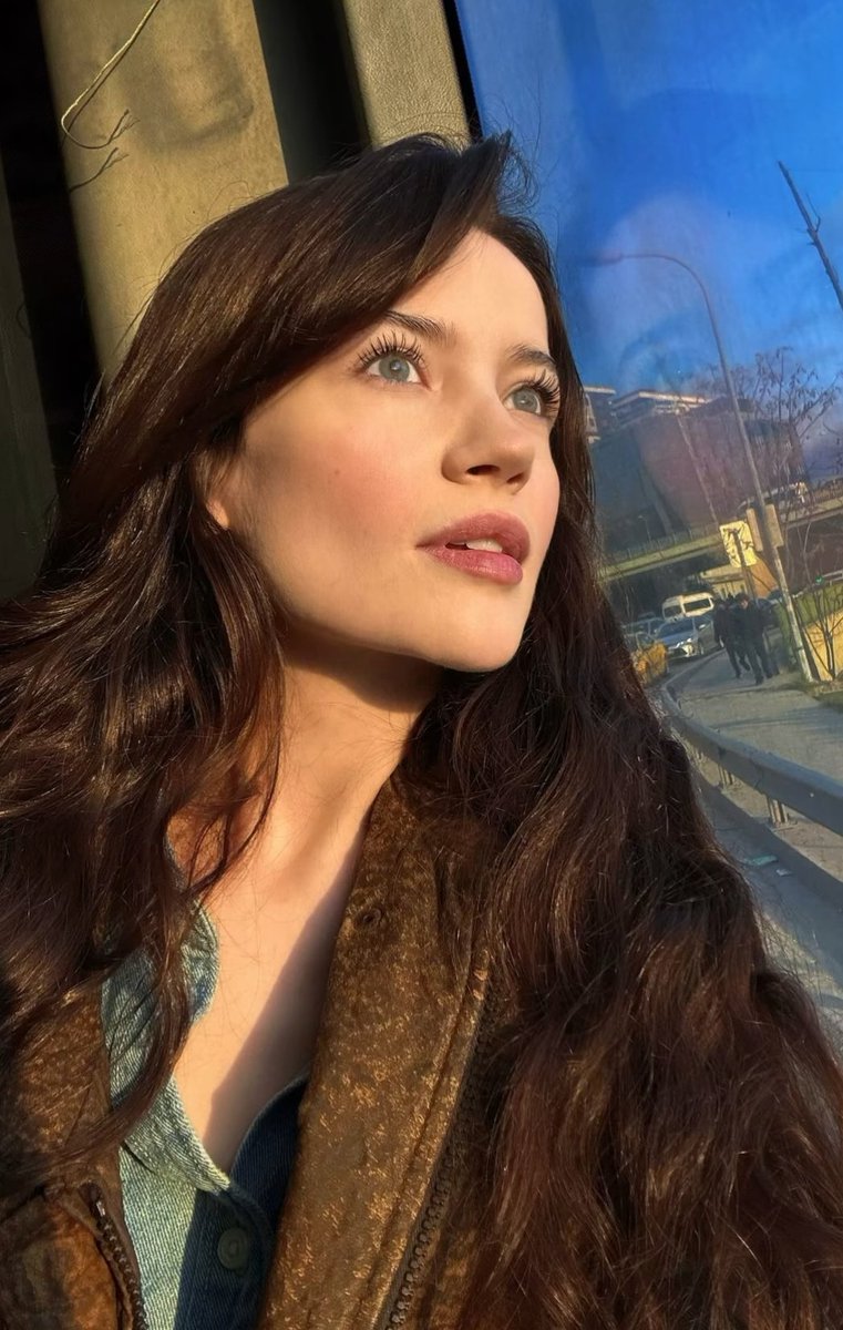 Gökte ki yıldızları kıskandıracak bir inci tanem..❤️‍🔥

#YağmurYüksel