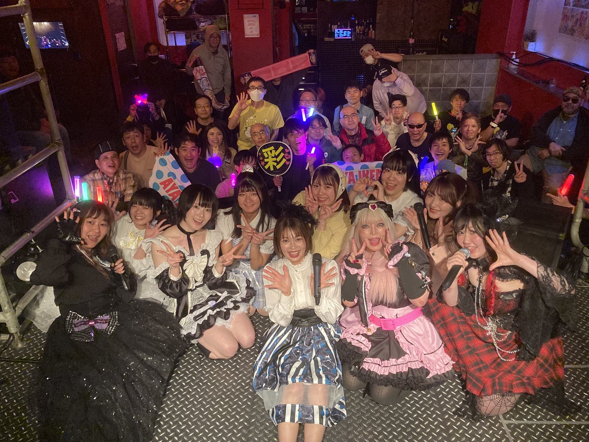 newassaultyuuki's tweet photo. #さんめも3 & #UTAGE009 無事に閉演いたしました!
みんな大好き池田彩(@ikeda_aya)さん✨
珠玉の主題歌を歌い繋いでくれた出演者のみなさん✨
聖地MERCURYのスタッフみなさん✨
そして、ご来場くださったみなさん✨
本当にありがとうございました🎶🙌🎶
また次回、お会いいたしましょう😄 https://t.co/cTevoecNwT