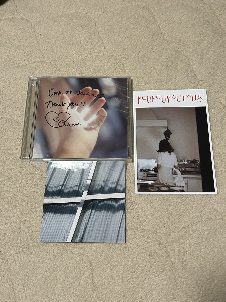 j_odr's tweet image. 今日はルルルズのワンマンへ！やっと観れた^ ^ ライブ自体6年振りだそうで。いやもうほんとよかった♫ ボーカルのモミさんにサインもらいました。#ルルルズ #rourourourous #7thfloor