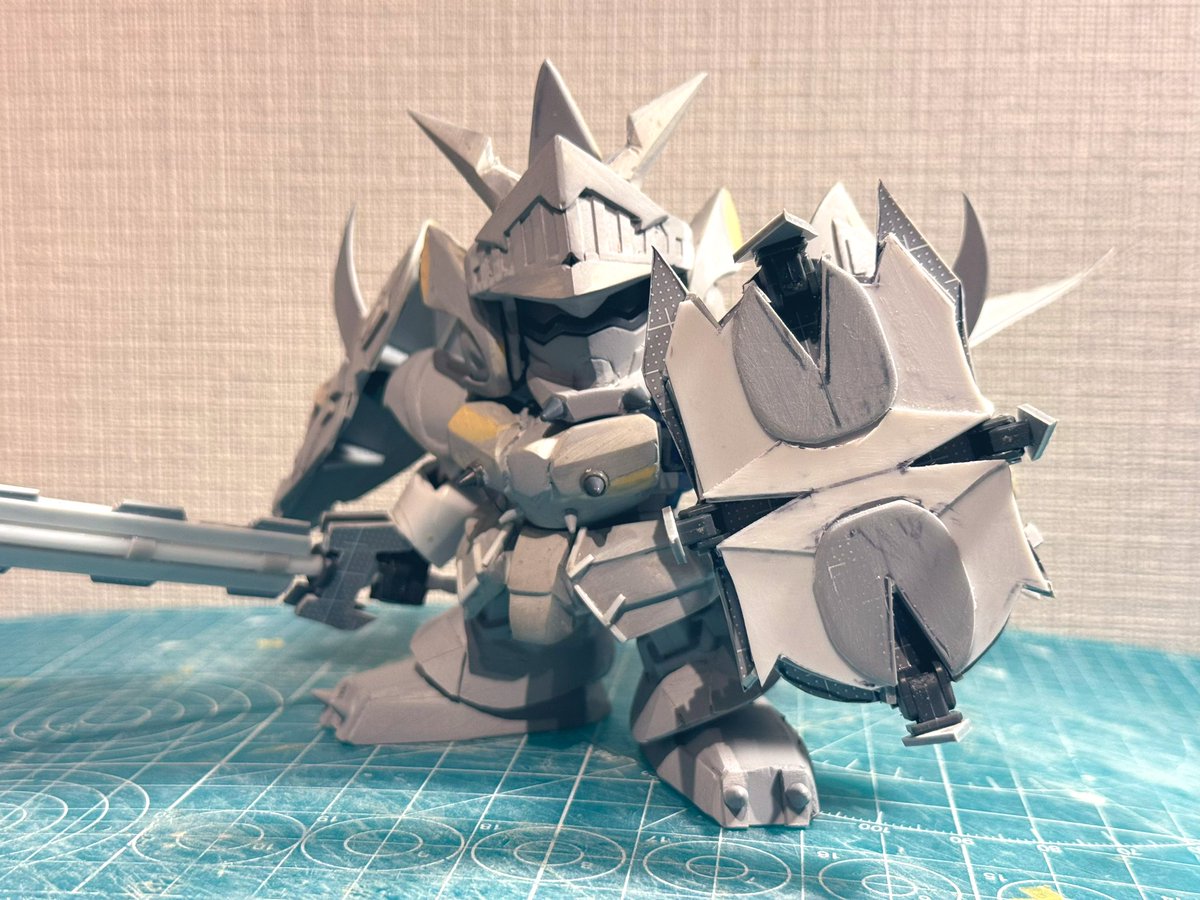 騎士GP02、盾を製作中です。
せっかくなので展開ギミックを作ってみました😊

頭部はレギルスベースなので、、、洗脳状態っぽいww

#SDガンダム #俺SD作ってるぜ #ガンプラ #聖機兵物語