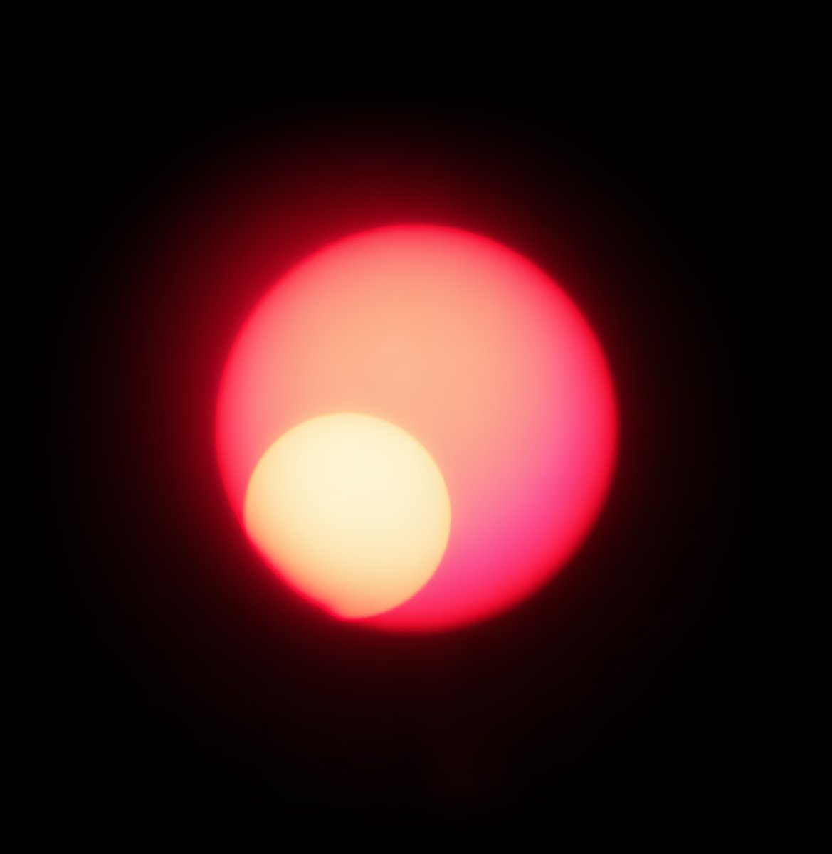 ChromaFlowx's tweet photo. STEAL MY 4K LENS EFFECTS! FOR FREE. https://t.co/k4xHitfzRX