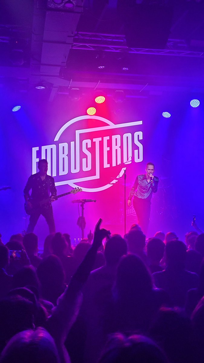 rdelope's tweet photo. Un concierto de #Embusteros siempre es un disfrute.

Se merecen todo lo bonito que les pase. https://t.co/ueoJh1oap6
