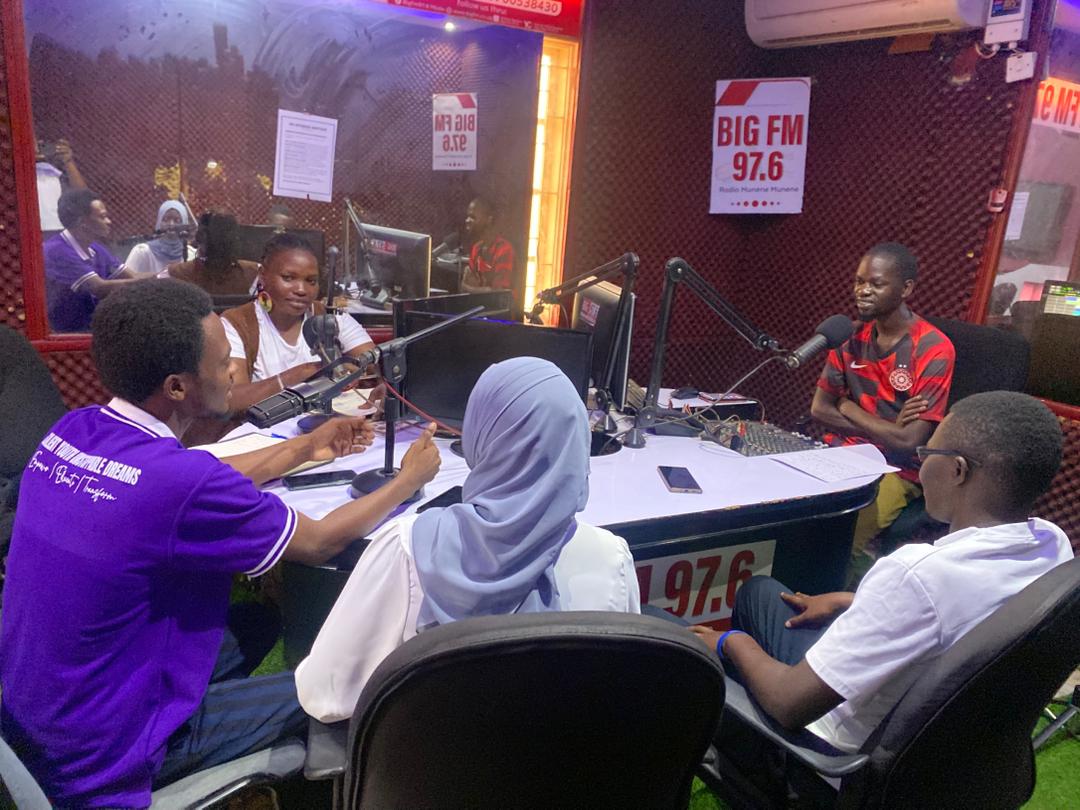 G_R_I_Y_UG's tweet photo. Today we joined a panel of five at BIG FM 97.6 radio to discuss about the rising cases of mental health , causes and remedies. Mental should be a top priority for all people for us to have safe spaces for all.
#MentalHealthAwareness #advocacy #youth #changemaker #griy https://t.co/EixO29UiQo