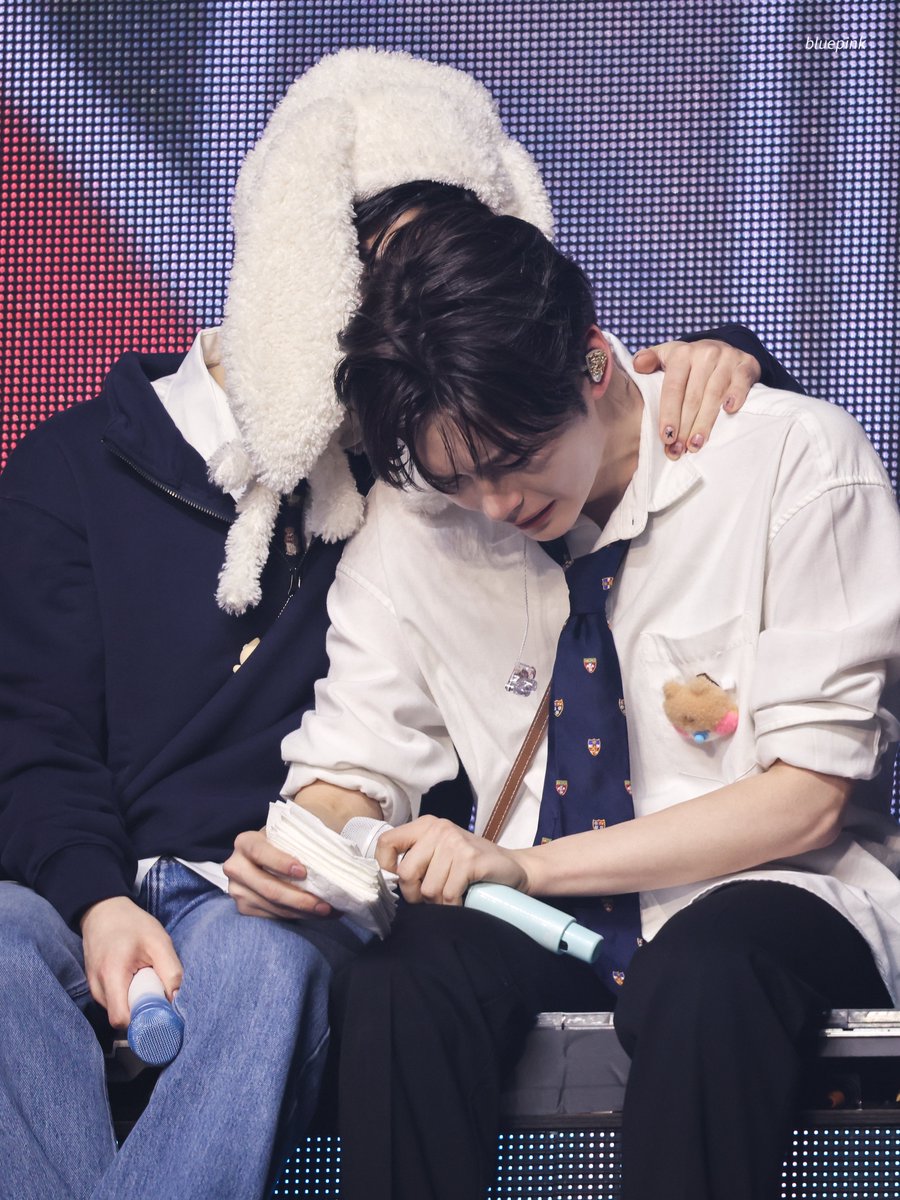 bluepink_memory's tweet photo. 260315 HQ

언제까지나 변하지 않은 채로

#성한빈 #成韩彬 #SUNGHANBIN #ソンハンビン
#장하오 #章昊 #ZHANGHAO #ジャンハオ 
#제로베이스원   #ZB1 https://t.co/o6UCuia55T