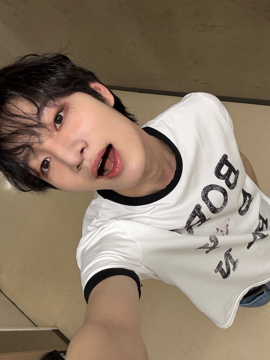 bluwave27's tweet photo. 미쳐따 넘무 예쁜뎅 https://t.co/8vQpDCaFB3