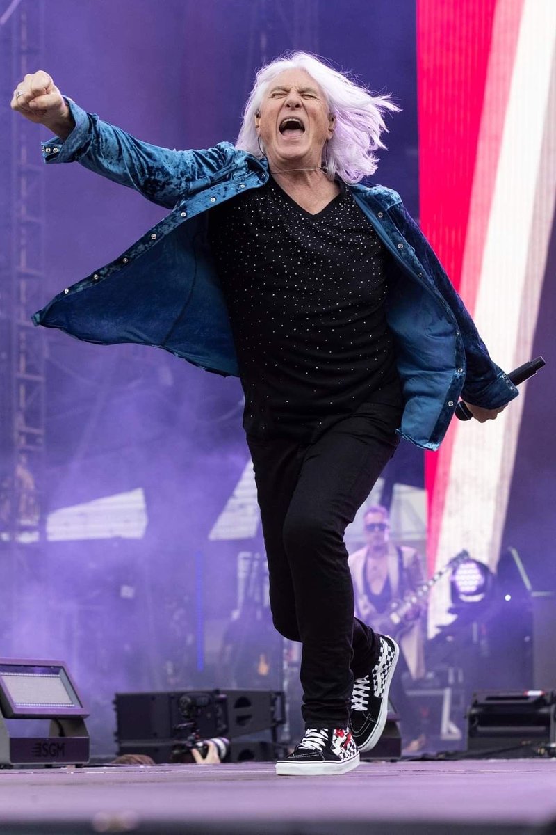 Joe Elliott tweet media