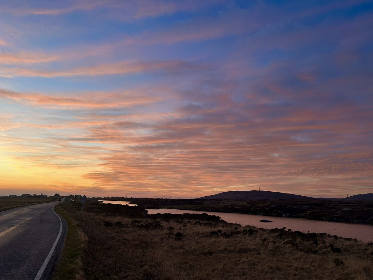 Majuli_Chapori's tweet image. Twilight in the #Hebrides! Last April.