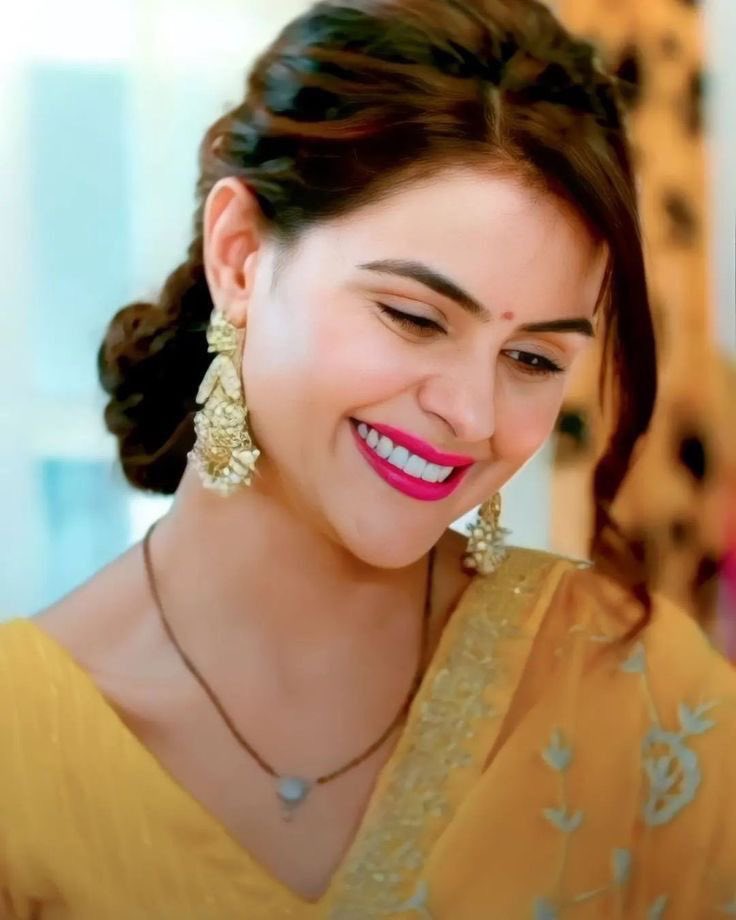 TeamPriyankaFC_'s tweet photo. The best part about watching her onscreen is; the heavenly looks she serves, her outfit, her jewellery &amp; the way she carries herself in each n every look. She’s always a goddess to witness. 

5YRS OF TEJO LEGACY https://t.co/qUAa0XdAyA