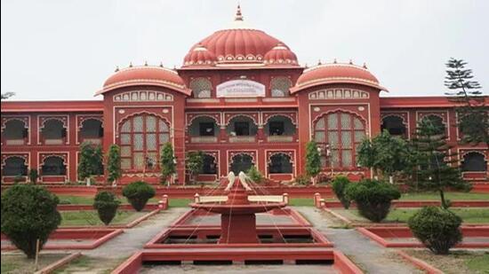 Lalit Narayan Mithila University 

It is located in Darbhanga 

It's owned by King Shree Kameshwar Singh. 

Mithila Empire of Maithil Brahmins.
It's Capital is Darbhanga.