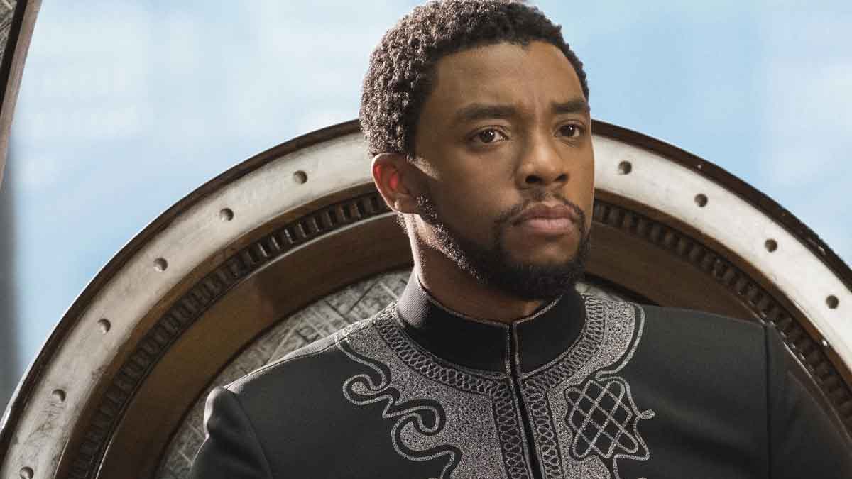 Cinemascomics's tweet image. Kevin Feige revela cómo fue su última conversación con Chadwick Boseman antes de su muerte. Una historia emocionante que cambia cómo vemos el legado de T’Challa en Marvel cmcs.es/kfccb #ChadwickBoseman #BlackPanther #Marvel #UCM #KevinFeige #MarvelStudios