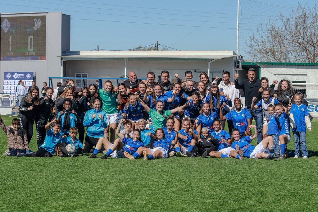 𝐀 𝐥𝐚 𝐭𝐞𝐫𝐜𝐞𝐫𝐚 𝐯𝐚 𝐥𝐚 𝐯𝐞𝐧𝐜̧𝐮𝐝𝐚! 💙

Diumenge de +3 al Recasens! SEGUIM!

#AEMetsTuAEMsocJo #partdelsomni