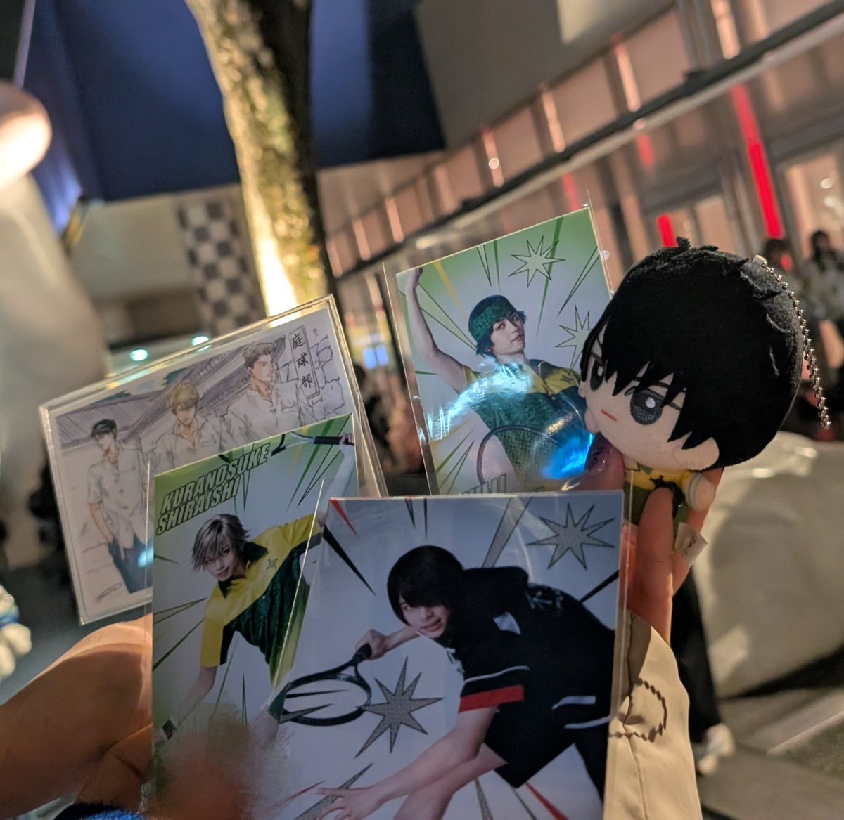 四天宝寺公演千秋楽見届けられて良かった〜！！
相変わらずラブルスが可愛くて面白く、オサムちゃんは悪かっこいい大人で、財前が一筋流した涙が美しかった　先輩　て呟いているのを見てしまい心がすごく揺れた