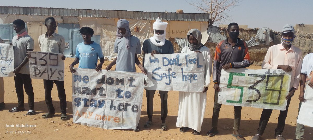 AhmedMoursal's tweet photo. Resistance and resilience. We are tired of repeating this to you every day: these pleas from children, women, and young people for 539 consecutive days are a stark example of the absence of human conscience @UNHumanRights @UNGeneva @Refugees #KeepEyesOnAgadez #Ungarn #WithRefugee https://t.co/mfUEg1shpG
