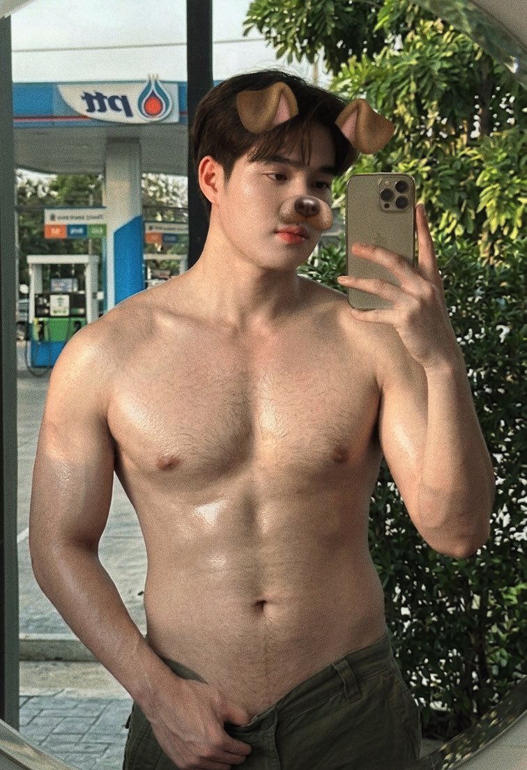 TPhongsapin's tweet photo. เติมน้ำมันกันแล้ว 
อย่าลืมเติมผมนะ 🐶
#เชียงใหม่ #Changmai #CNX #X https://t.co/xy7pSL8C1Y