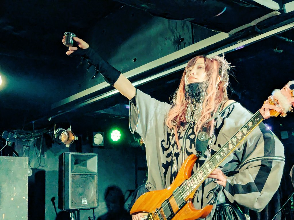 水無月 葵@3/8clever sound 1993 tweet media