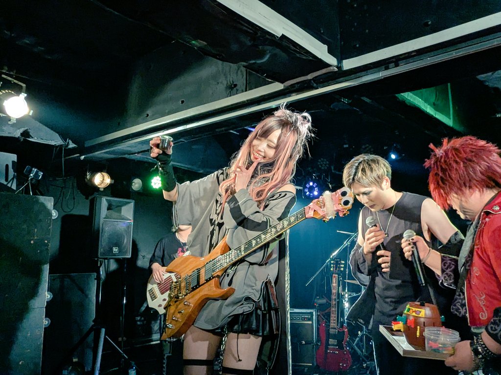 水無月 葵@3/8clever sound 1993 tweet media