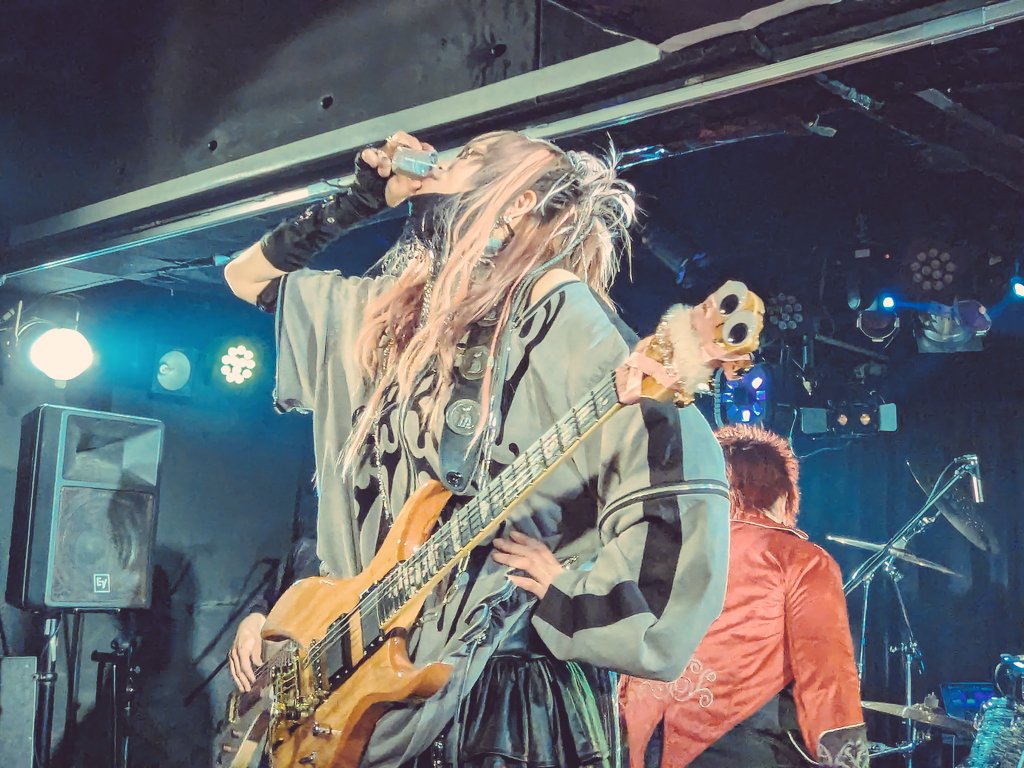 水無月 葵@3/8clever sound 1993 tweet media