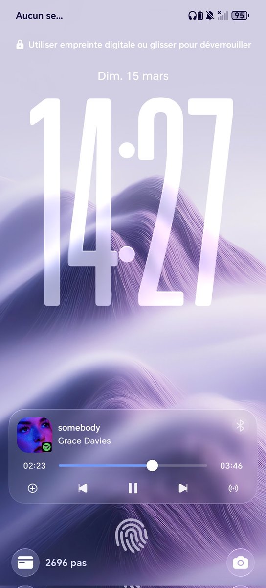 Le super réseau "mutualisé" du <a href="/RER_A/">RER A</a> qui ne fonctionne jamais.
C'est notamment pour cette raison que je prends de + en + la <a href="/Ligne1_RATP/">Ligne 1</a> pour aller à la Défense quand la différence de temps est faible.
Au moins t'as du réseau et tu peux utiliser ton téléphone entre les stations.