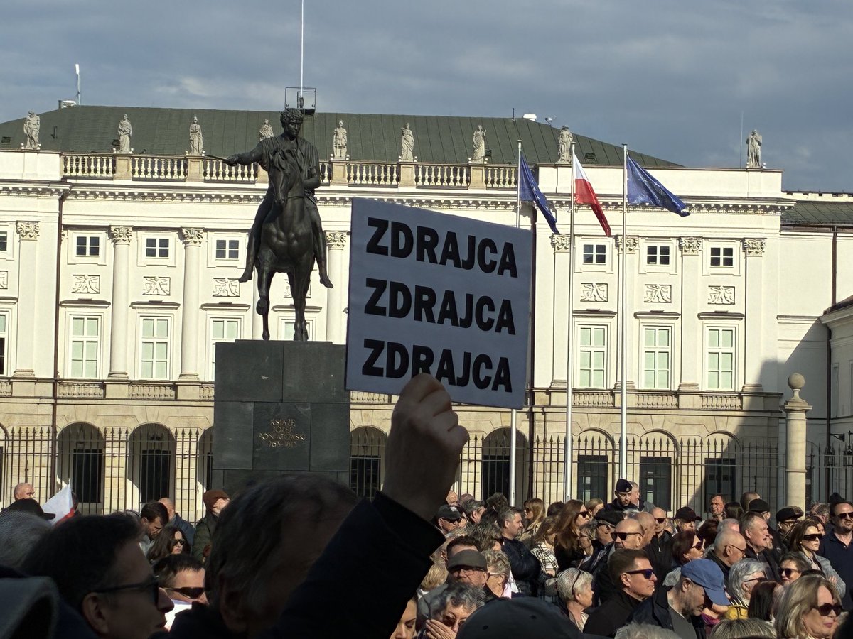 Klementyna Suchanow tweet media