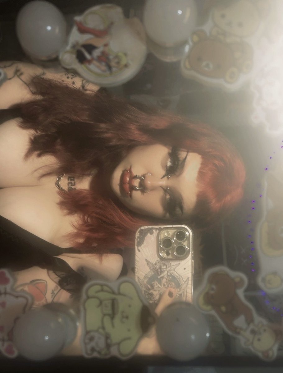 goth tweaker tweet media