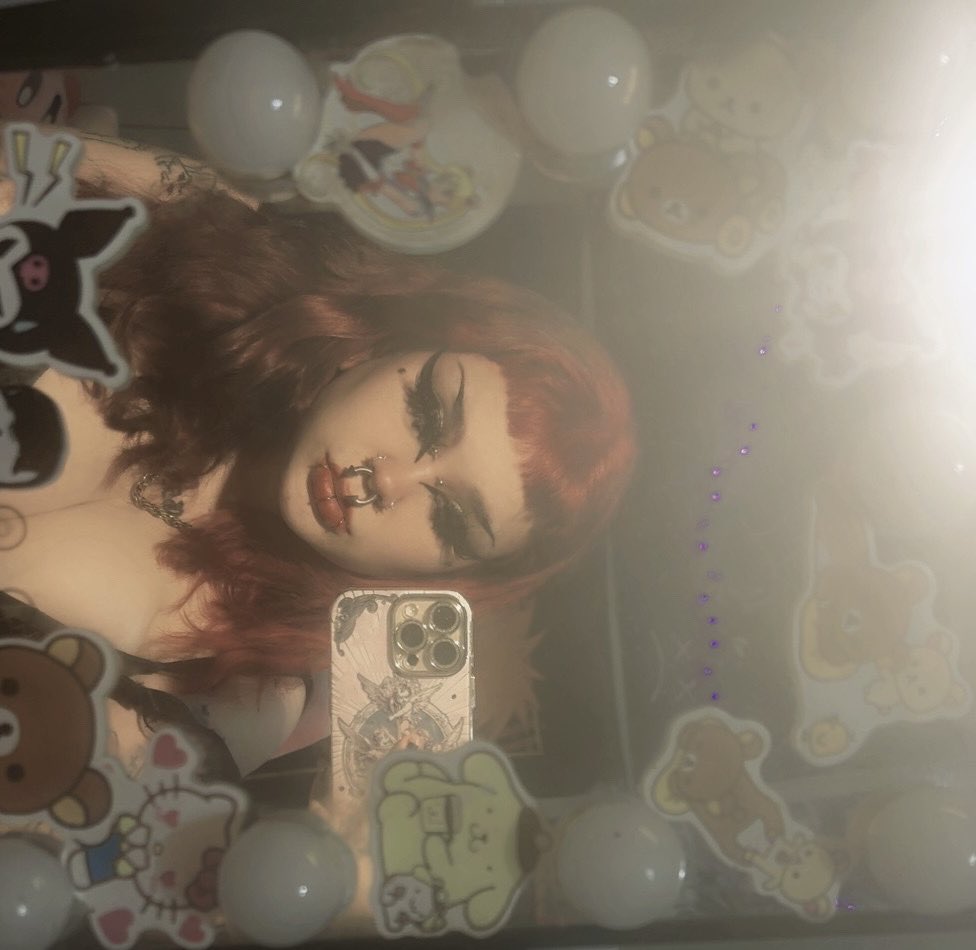 goth tweaker tweet media