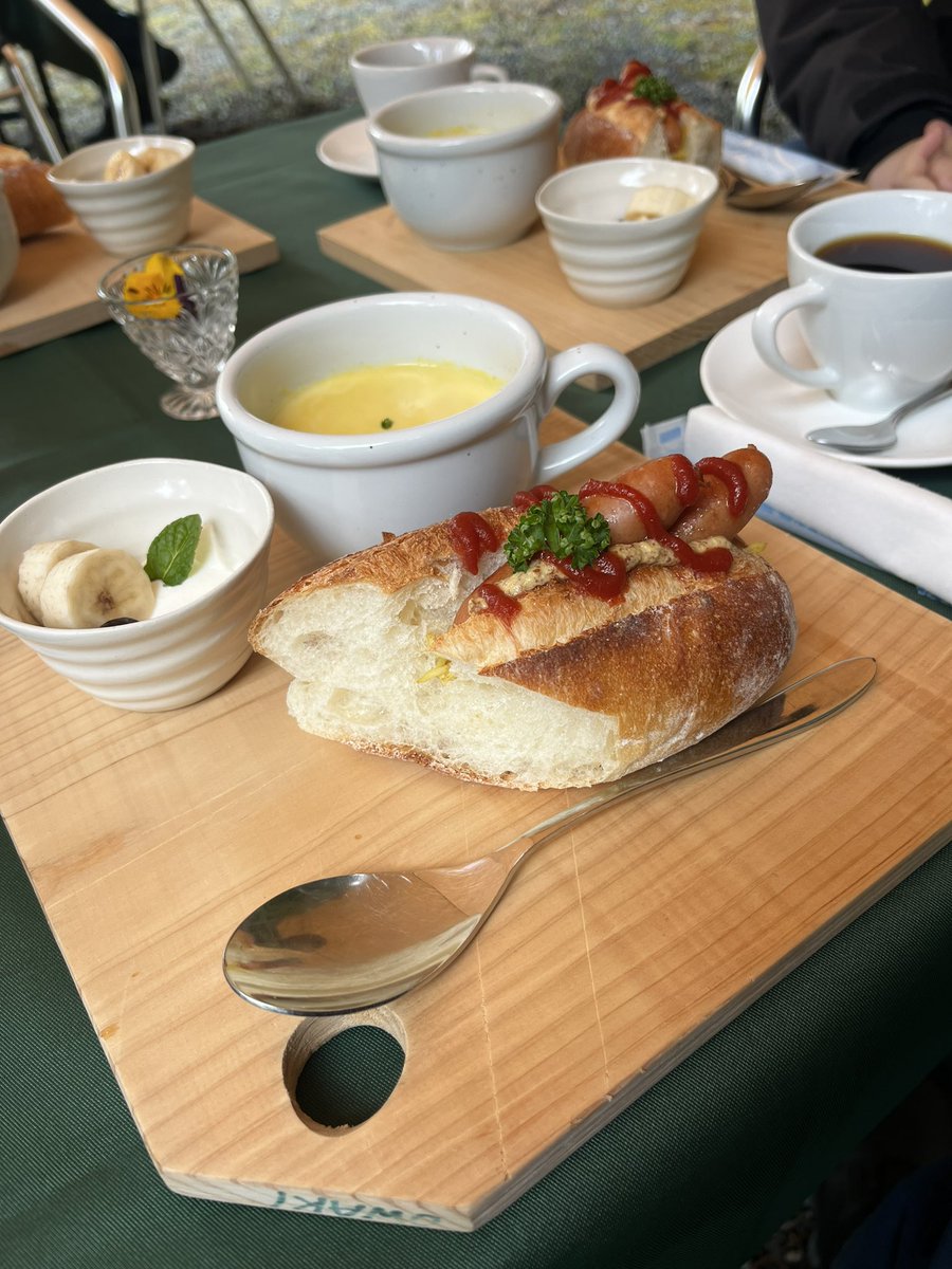 pomdemtem's tweet photo. 今日は峠→カフェ→峠→昼飯→峠→カフェ→峠の峠ざんまいだった
CP3たのしいね https://t.co/9gJHlrcZVZ