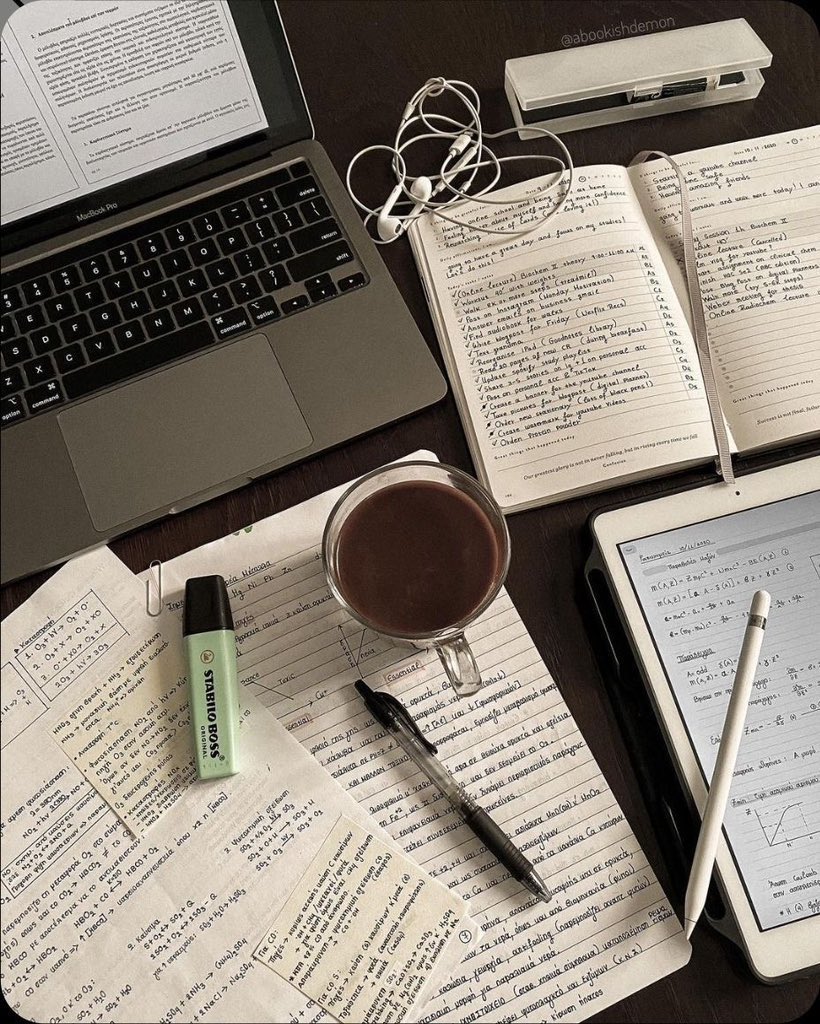 aulineboards's tweet photo. working hard for the future i want. https://t.co/mGI61vGSxC