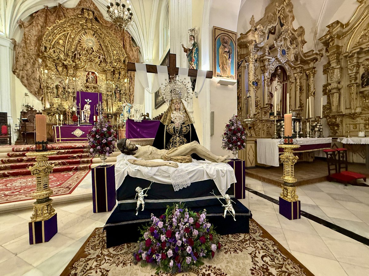 Soledad_archi's tweet photo. Esta Real, Muy Antigua y Venerable Archicofradía ha querido reconocer a la coral Ubi Cáritas de @AmoryCaridad su generosa y magnífico acompañamiento musical en nuestros cultos 
#archidona #CofradMLG https://t.co/4wfYilaYhu