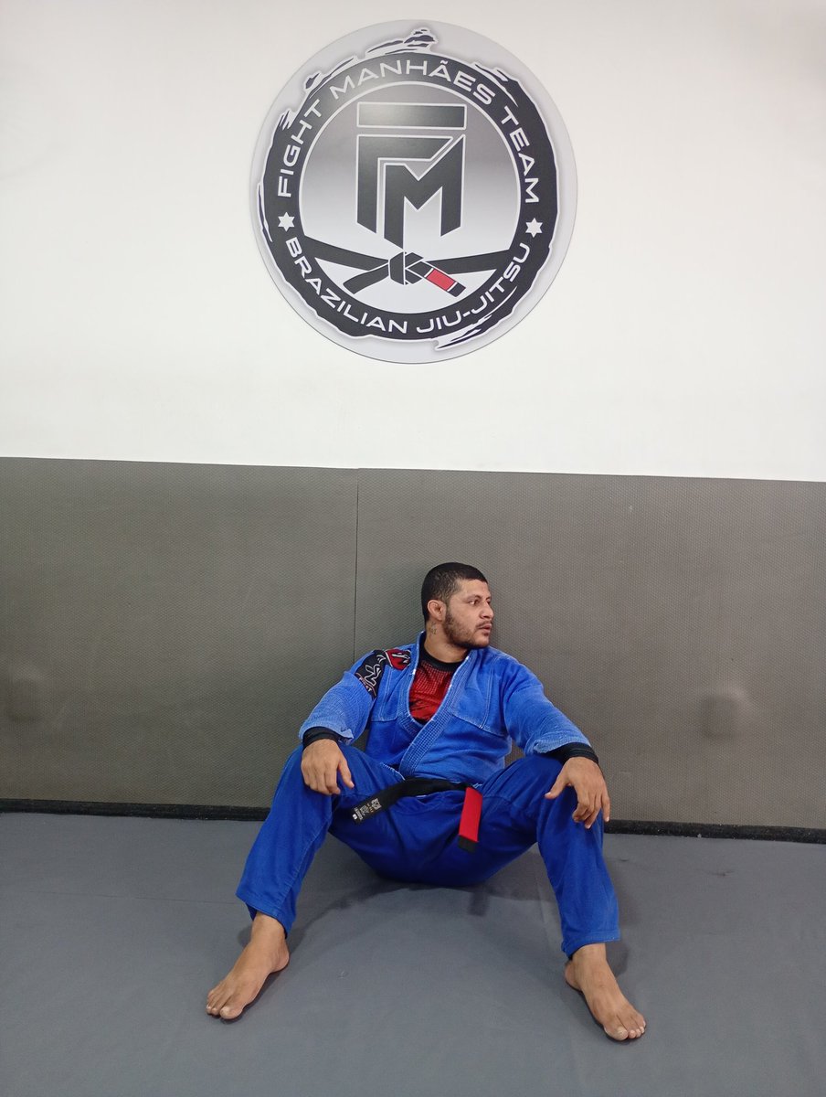 HeitorAssereuy's tweet photo. Nem era pra eu ta aqui, foi Deus que me escolheu, no ventre da minha mãe ele me prometeu, você vai se desviar, pensar até em parar mas você vai reinar, porque esse trono é seu 🥋⚡🫡 #jiujitsulife #bjj #gfteam #figthmanhaesteam #nogi #grappling #jiujitsu #blackbelt https://t.co/fuXJNT2ZdR