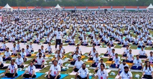 NiSha3305's tweet photo. योग से शरीर स्वस्थ रहता है।
मन को शांति मिलती है।
रोज थोड़ा समय योग को दें।
स्वस्थ जीवन अपनाएं।
#cmdy #cmdiyogshala https://t.co/nhkaGsna1B
