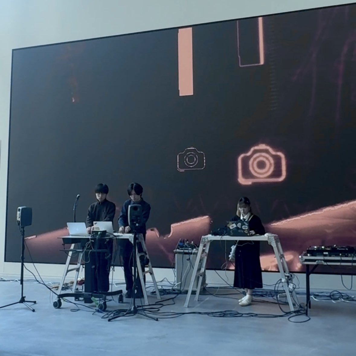 可ノウ 星 / NEW（ネウ）@LiT! tweet media