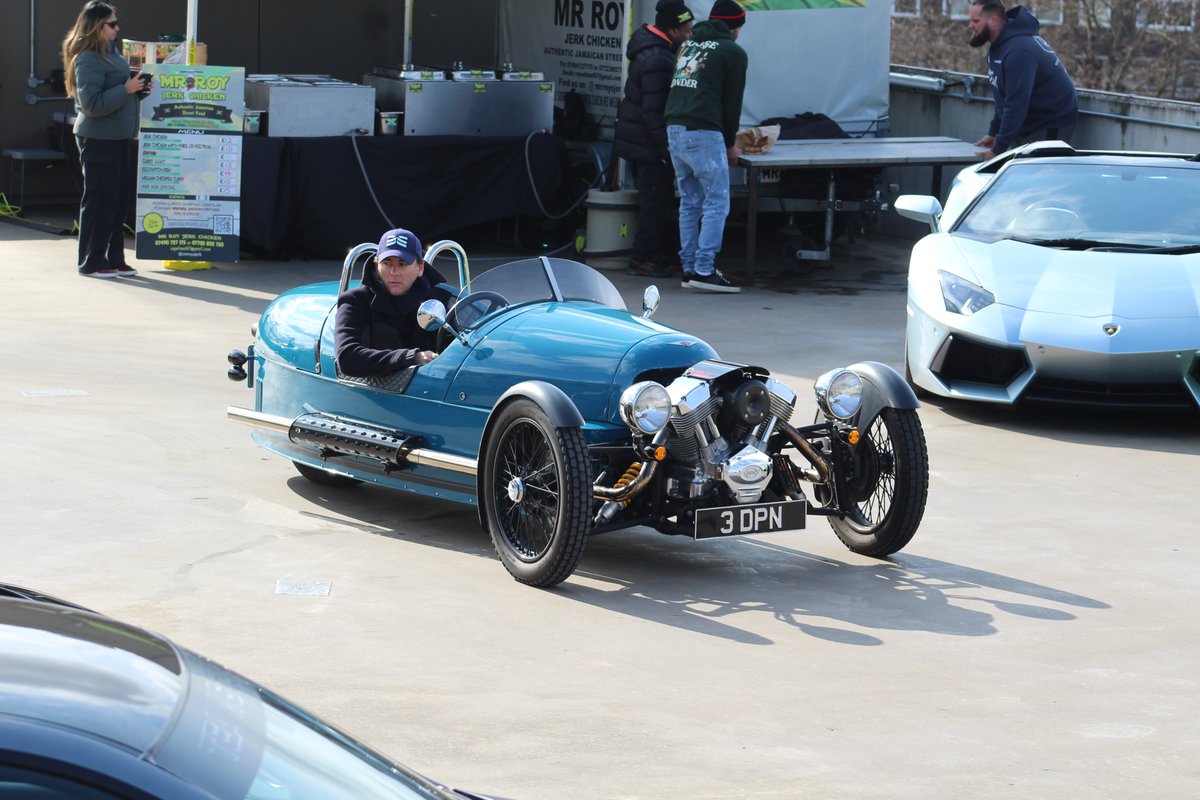 James Elliott tweet media