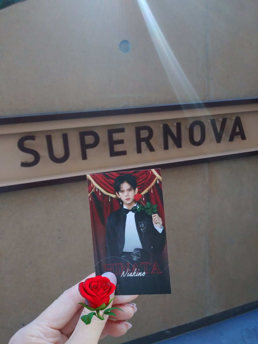 k_98xx's tweet photo. 3.14 ❄️❤️👑
思ってたより普通に(？)市川くんと
交流あるらしくてニヤけた🫠💙💜 https://t.co/sxZemO5laj