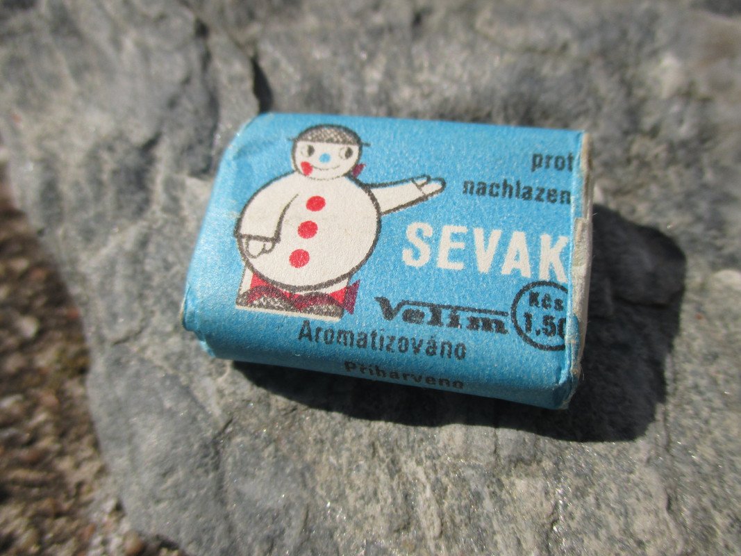 T🔥píme dřevem tweet media