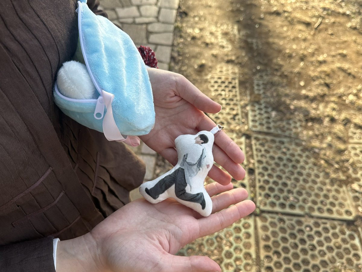 stillstar___'s tweet photo. もちもちクレープと ぽかぽかの公園 ♩ https://t.co/AiJxKjmYQY