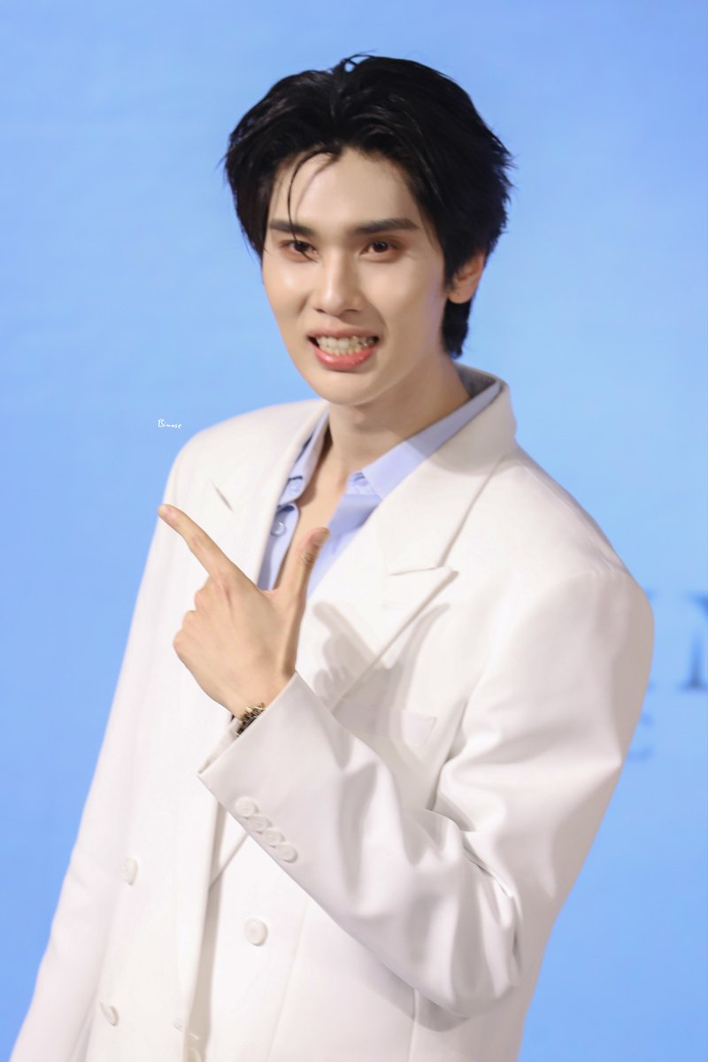 gcxn_'s tweet photo. ไม่ชัดแต่น่ารักมาก 🥺🤏🏻

JOONGDUNK DESTINY CLINIC
#DestinyClinicxJoongDunk
.𖥔 ݁ ˖ @dunknatachai #dunknatachai ⋆.˚ https://t.co/hWNoX79D6x