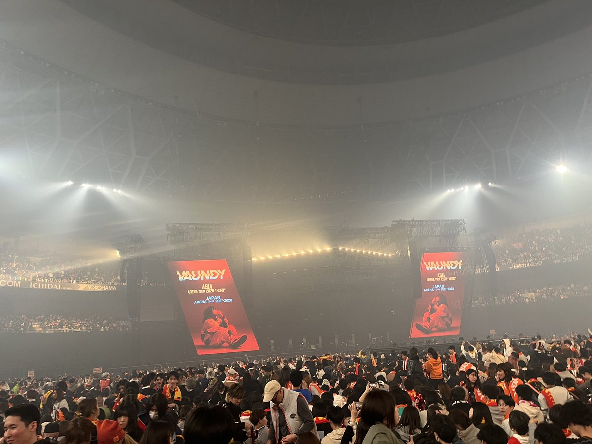 Ryu_vaws's tweet photo. 2回目でも最高
途中のMCでバウくんのスマホで写真撮ってる時にカメラ向けられたその場所の人達がめっちゃ騒ぐのおもろかった😂
#Vaundy 
#Vaundy_SILENCE https://t.co/KOUmuiKhhe