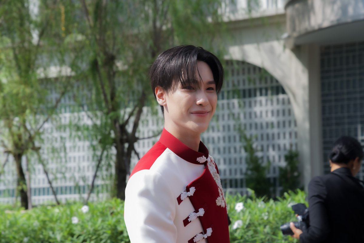 MyRomanceSeries's tweet photo. เจ้าบ่าวกับขบวนขันหมากพร้อมแล้ว ทุกคนพร้อมยัง!!!!!!

#MyRomanceScammerEP7
@jnnrrs https://t.co/hnWOLducHi