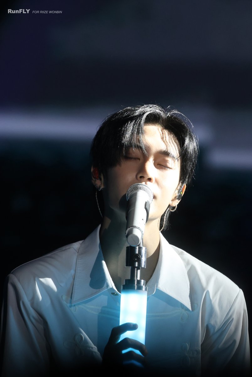 RunFLY_wb's tweet photo. 260307 "RIIZING LOUD" IN SEOUL FINALE
#RIIZE #라이즈 #WONBIN #원빈 https://t.co/RHTUhScZdr